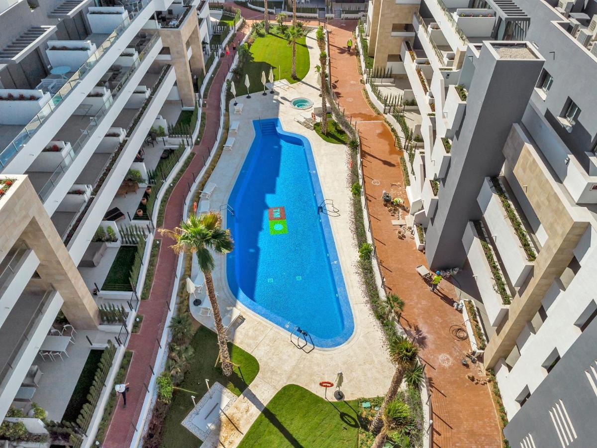 Lovely First Floor Apartment, Heating Pool ! Аликанте Экстерьер фото